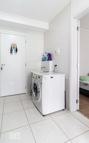 Apartamento à venda com 34m², 1 quarto e sem vaga Apartamento à venda com 34m², 1 quarto e sem vagaCozinha e Área de Serviço