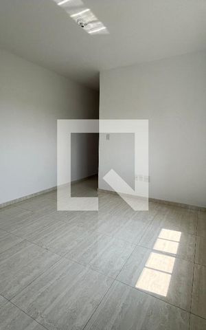 Casa de condomínio à venda com 58m², 2 quartos e 1 vagaSala