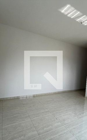 Casa de condomínio à venda com 58m², 2 quartos e 1 vagaSala