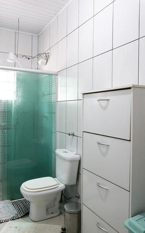Casa à venda com 550m², 2 quartos e 50 vagasBanheiro da Suíte