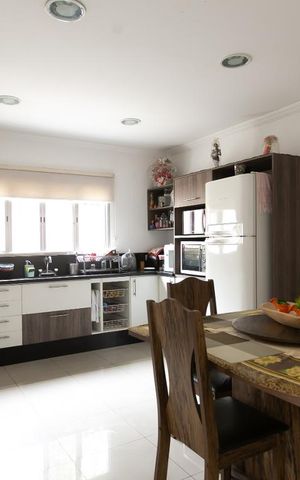 Casa à venda com 550m², 2 quartos e 50 vagasCozinha