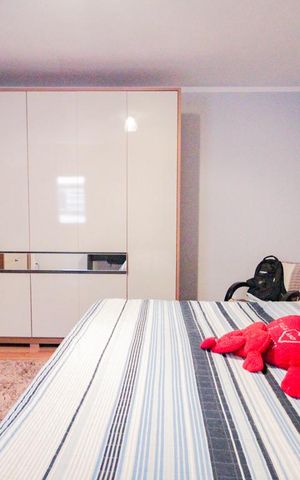 Casa à venda com 270m², 3 quartos e 2 vagas Casa à venda com 270m², 3 quartos e 2 vagasQuarto