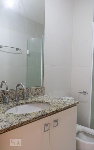 Apartamento à venda com 76m², 3 quartos e 1 vagaBanheiro do Corredor