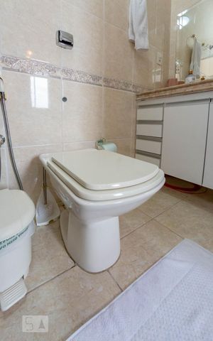 Apartamento à venda com 173m², 4 quartos e 2 vagasBanheiro da Suíte