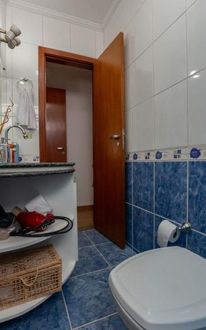 Apartamento à venda com 173m², 4 quartos e 2 vagasBanheiro Social
