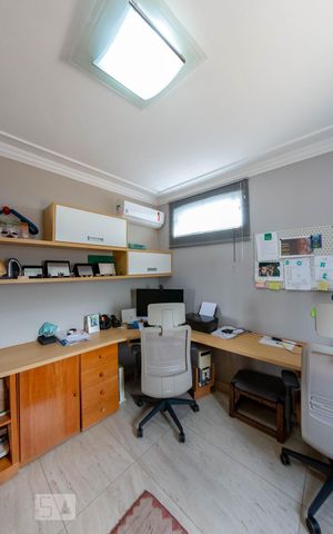 Apartamento à venda com 173m², 4 quartos e 2 vagasQuarto 4