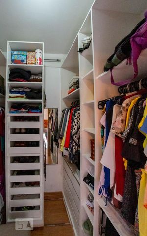 Apartamento à venda com 173m², 4 quartos e 2 vagasCloset da suíte