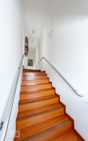 Apartamento à venda com 173m², 4 quartos e 2 vagasEscada