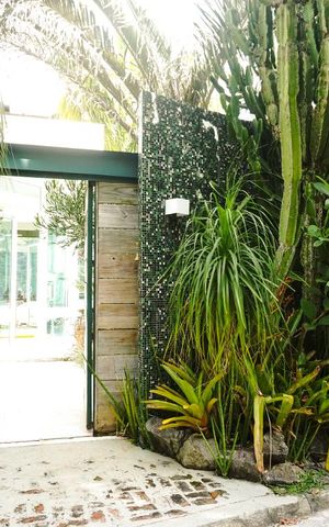 Casa à venda com 424m², 5 quartos e 4 vagasFachada