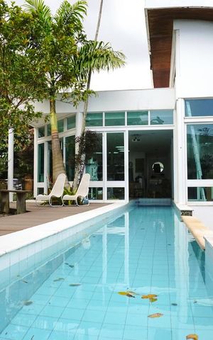 Casa à venda com 424m², 5 quartos e 4 vagasÁrea Externa - Piscina
