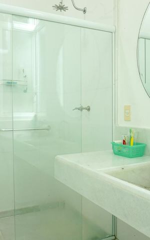 Casa à venda com 424m², 5 quartos e 4 vagasBanheiro da Suíte 1