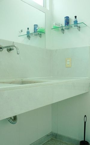 Casa à venda com 424m², 5 quartos e 4 vagasBanheiro da Suíte 4