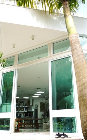Casa à venda com 424m², 5 quartos e 4 vagasFachada Casa