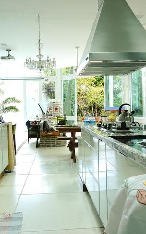 Casa à venda com 424m², 5 quartos e 4 vagasSala/Cozinha