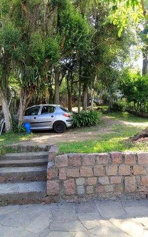 Casa à venda com 2270m², 3 quartos e 4 vagas Casa à venda com 2270m², 3 quartos e 4 vagasQuintal