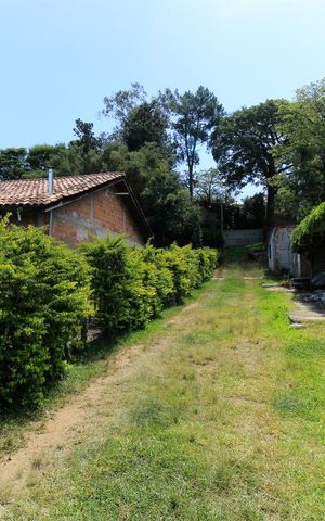 Casa à venda com 2270m², 3 quartos e 4 vagas Casa à venda com 2270m², 3 quartos e 4 vagasQuintal