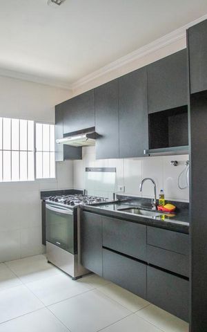 Casa à venda com 350m², 3 quartos e 8 vagas Casa à venda com 350m², 3 quartos e 8 vagasCozinha