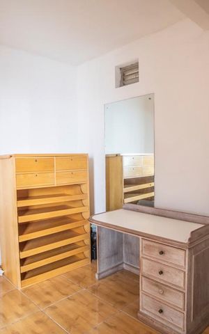 Casa à venda com 350m², 3 quartos e 8 vagas Casa à venda com 350m², 3 quartos e 8 vagasCloset