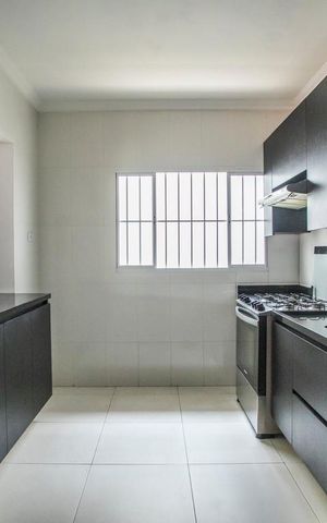 Casa à venda com 350m², 3 quartos e 8 vagas Casa à venda com 350m², 3 quartos e 8 vagasCozinha