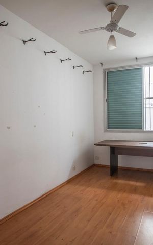 Casa à venda com 350m², 3 quartos e 8 vagas Casa à venda com 350m², 3 quartos e 8 vagasSuíte