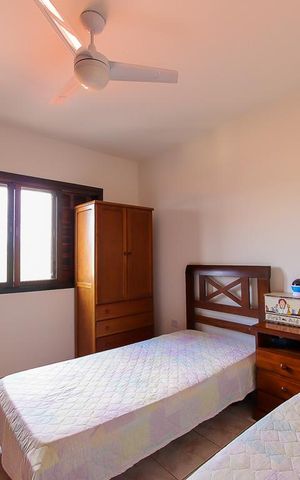 Casa à venda com 250m², 3 quartos e 2 vagas Casa à venda com 250m², 3 quartos e 2 vagasSuite 2