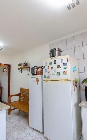 Casa à venda com 250m², 3 quartos e 2 vagas Casa à venda com 250m², 3 quartos e 2 vagasCozinha