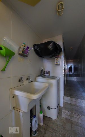 Casa à venda com 250m², 3 quartos e 2 vagas Casa à venda com 250m², 3 quartos e 2 vagasArea de Serviço