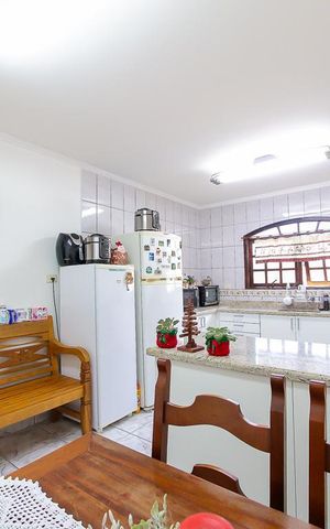 Casa à venda com 250m², 3 quartos e 2 vagas Casa à venda com 250m², 3 quartos e 2 vagasSala de Jantar