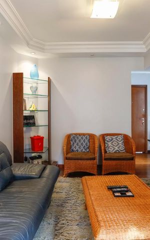 Apartamento à venda com 100m², 3 quartos e 2 vagasSala