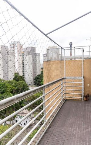 Apartamento à venda com 200m², 2 quartos e 3 vagasVaranda Superior