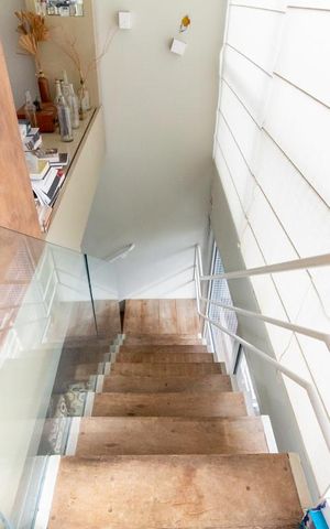 Apartamento à venda com 200m², 2 quartos e 3 vagasEscada