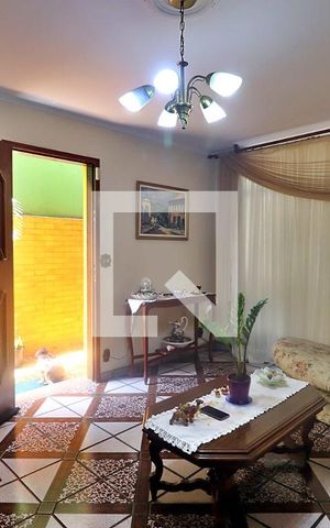 Casa à venda com 171m², 3 quartos e 2 vagasSala