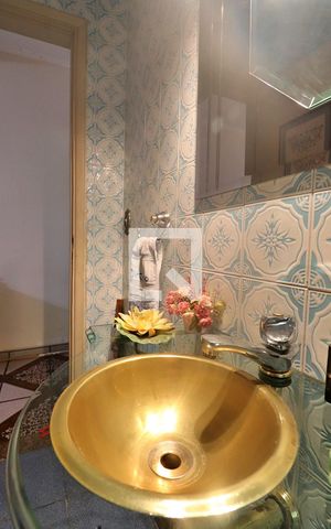 Casa à venda com 171m², 3 quartos e 2 vagasLavabo