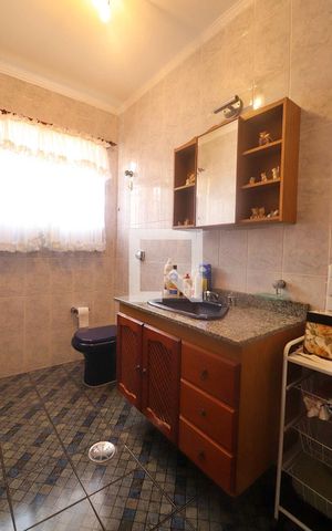 Casa à venda com 171m², 3 quartos e 2 vagasBanheiro Social