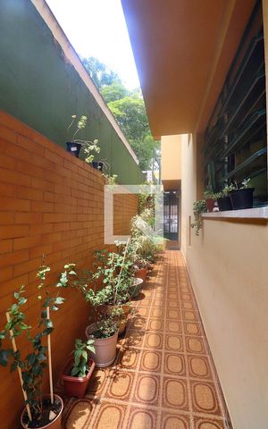 Casa à venda com 171m², 3 quartos e 2 vagasQuintal
