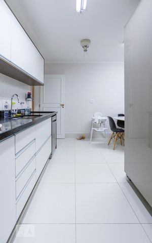 Apartamento à venda com 180m², 3 quartos e 3 vagasCozinha