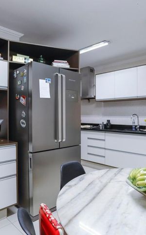Apartamento à venda com 180m², 3 quartos e 3 vagasCozinha