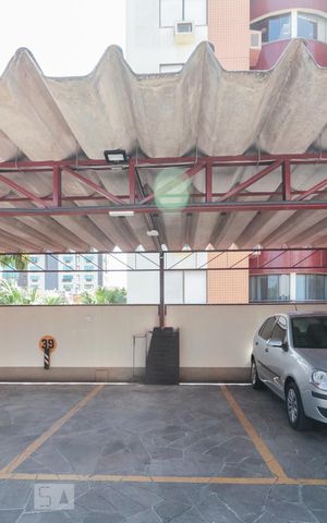 Apartamento à venda com 92m², 3 quartos e 1 vaga Apartamento à venda com 92m², 3 quartos e 1 vagaGaragem