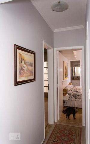 Casa à venda com 122m², 2 quartos e 3 vagas Casa à venda com 122m², 2 quartos e 3 vagasCorredor