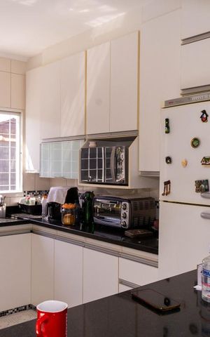 Casa à venda com 122m², 2 quartos e 3 vagas Casa à venda com 122m², 2 quartos e 3 vagasCozinha
