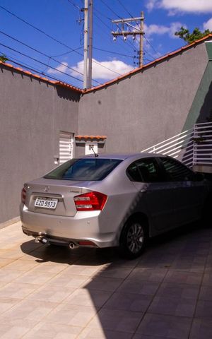 Casa à venda com 122m², 2 quartos e 3 vagas Casa à venda com 122m², 2 quartos e 3 vagasGaragem