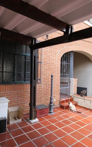 Casa à venda com 330m², 3 quartos e 8 vagasGaragem