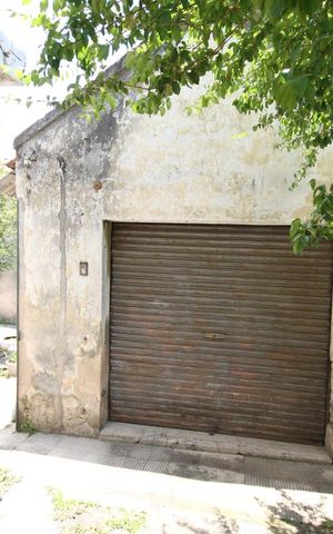 Casa à venda com 330m², 3 quartos e 8 vagasGaragem