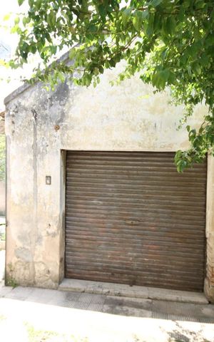 Casa à venda com 330m², 3 quartos e 8 vagasGaragem