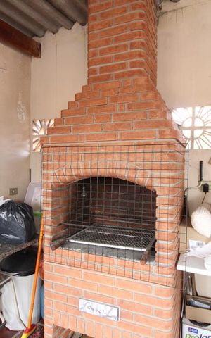 Casa à venda com 330m², 3 quartos e 8 vagasChurrasqueira