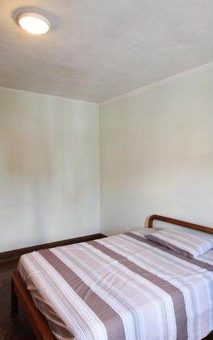 Casa à venda com 330m², 3 quartos e 8 vagasQuarto 2