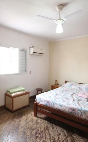 Casa à venda com 330m², 3 quartos e 8 vagasQuarto 1