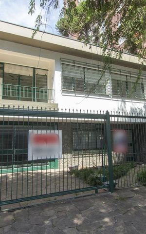 Casa para alugar com 250m², 4 quartos e sem vaga