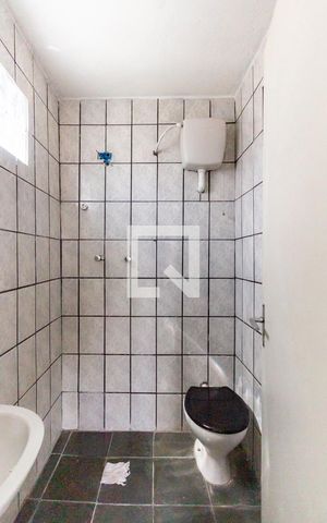 Casa para alugar com 40m², 1 quarto e sem vaga Casa para alugar com 40m², 1 quarto e sem vagaBanheiro