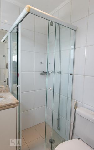 Apartamento à venda com 200m², 4 quartos e 4 vagas Apartamento à venda com 200m², 4 quartos e 4 vagasBanheiro da suíte 2